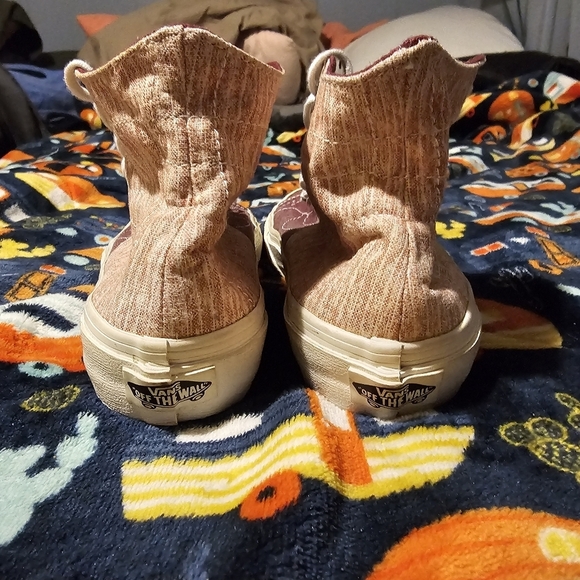 Vans Red and Pink High-Top Sneakers with Unique Two-Tone Design - Picture 4 of 6